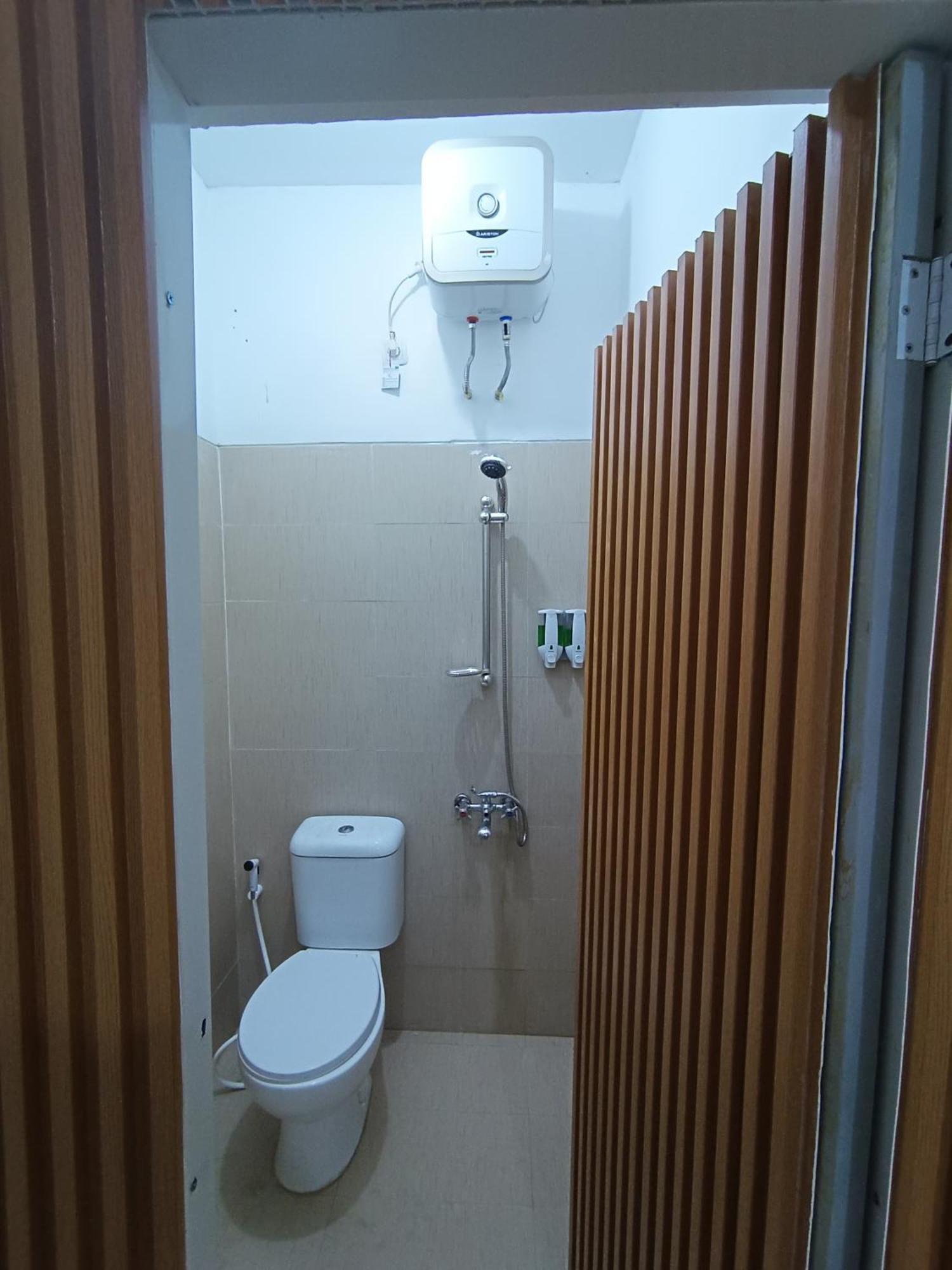 Villa Royal Arois Syariah Dekat Jatim Park 3 Tlekung Екстер'єр фото